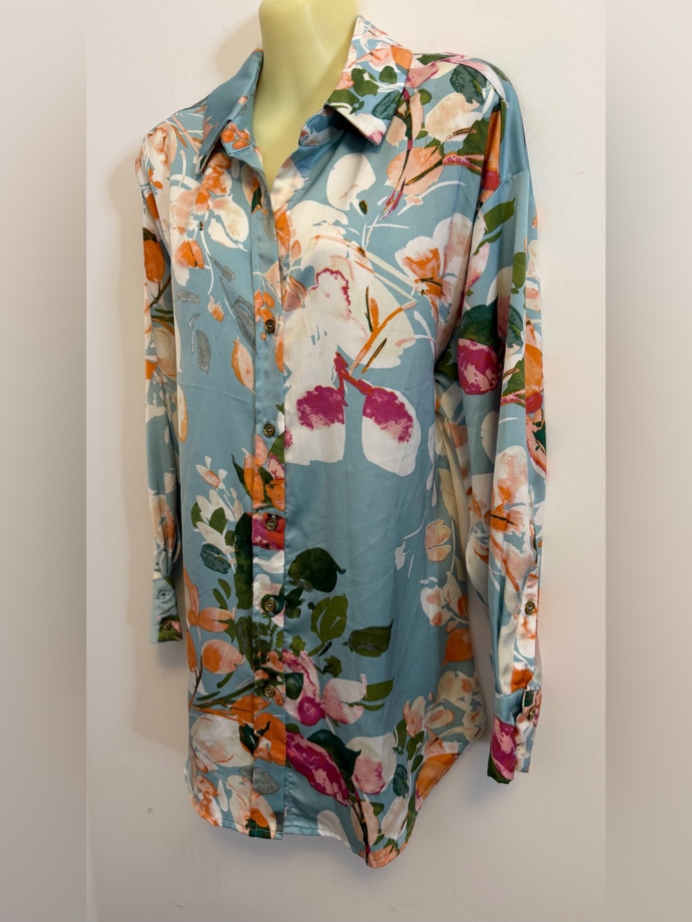 entro Light Blue Floral Print Oversized Button-Down Shirt - Picture 4 of 8